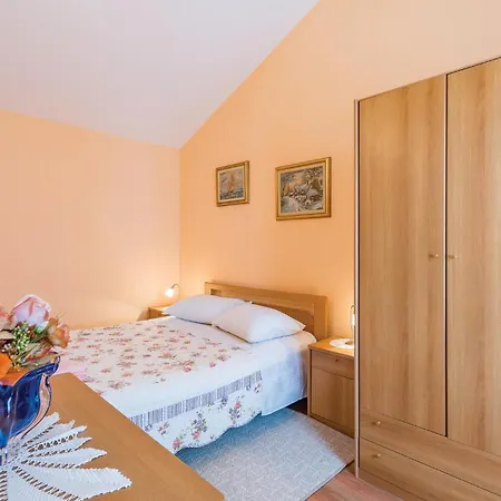 Awesome In With Wifi Holiday home