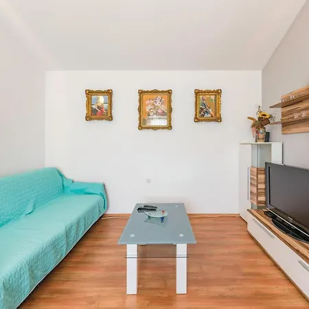 Awesome In With Wifi Holiday home