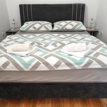 One-bedroom In بيت للعطل Žminj